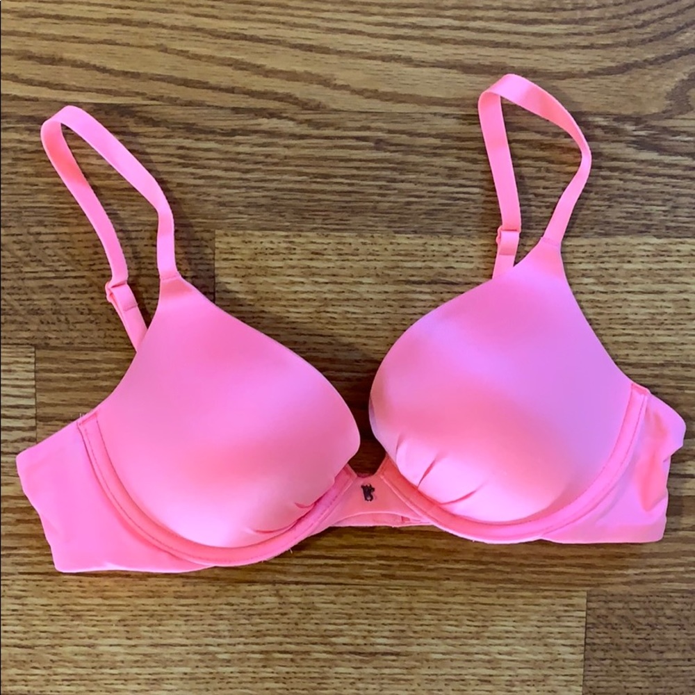 SOLD Fabulous by Victoria’s Secret Plunge Bra 36B